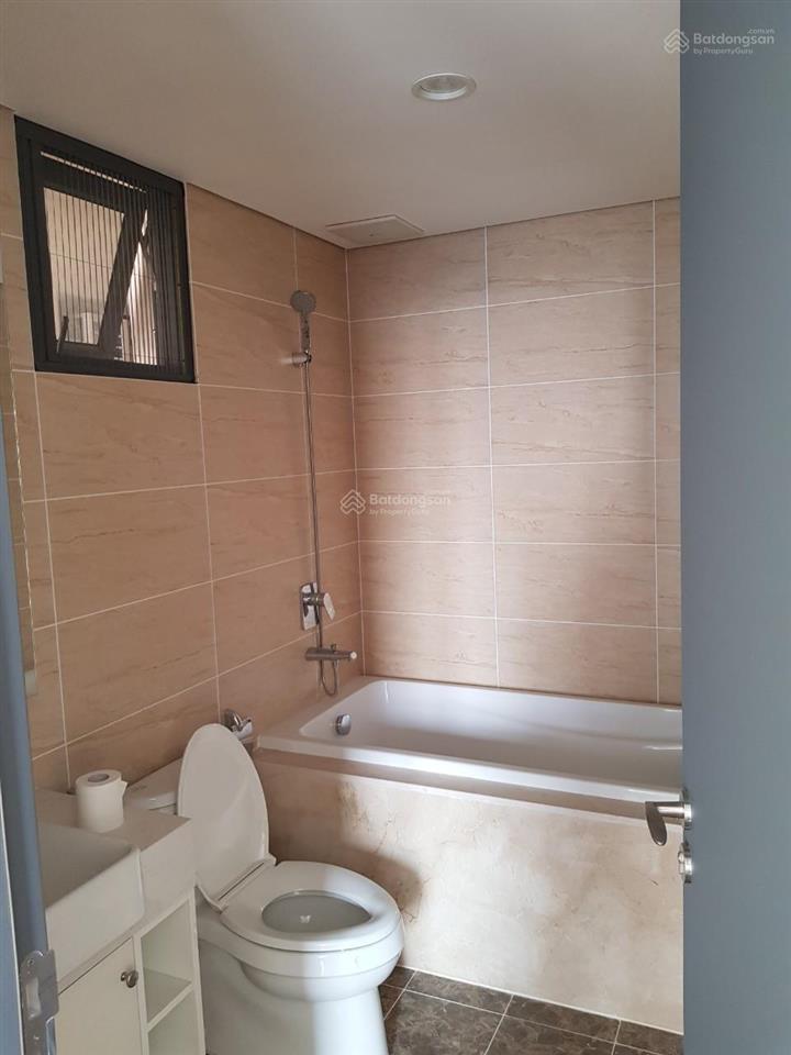 Toà vip c7, bán nhanh căn 2pn2vs sổ đỏ giá chỉ 9.5tỷ. cam kết giá thật