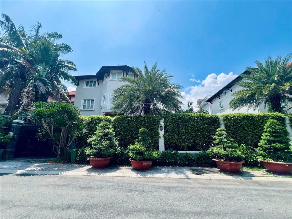 Biệt thự vip có hồ bơi  khu thủ thiêm villa, q2 diện tích 25x22m, tổng diện tích công nhận 550m2