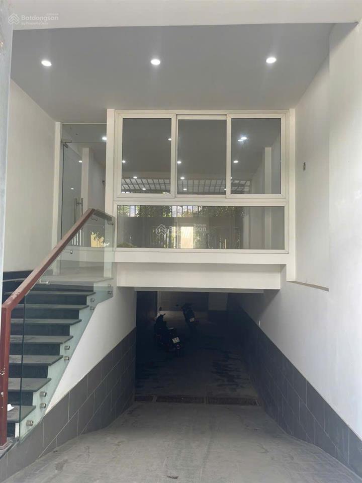 Bán nhà mặt tiền kinh doanh nguyễn hoàng, quận 2 diện tích 5x20m công nhận 100m2