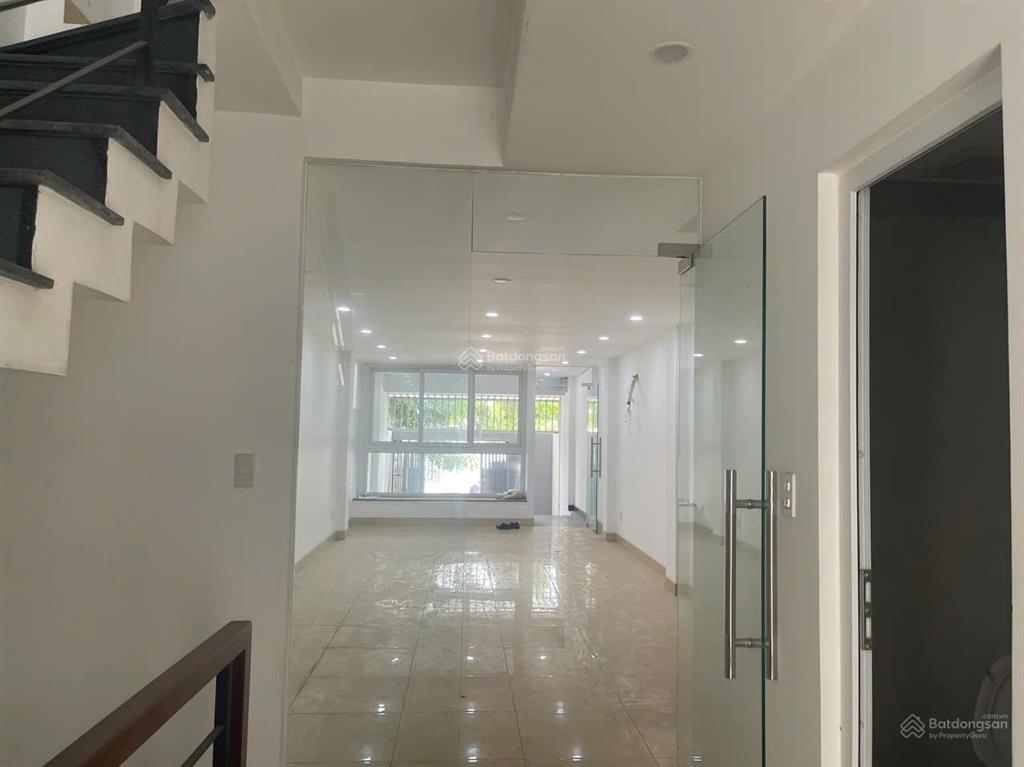 Bán nhà mặt tiền kinh doanh nguyễn hoàng, quận 2 diện tích 5x20m công nhận 100m2