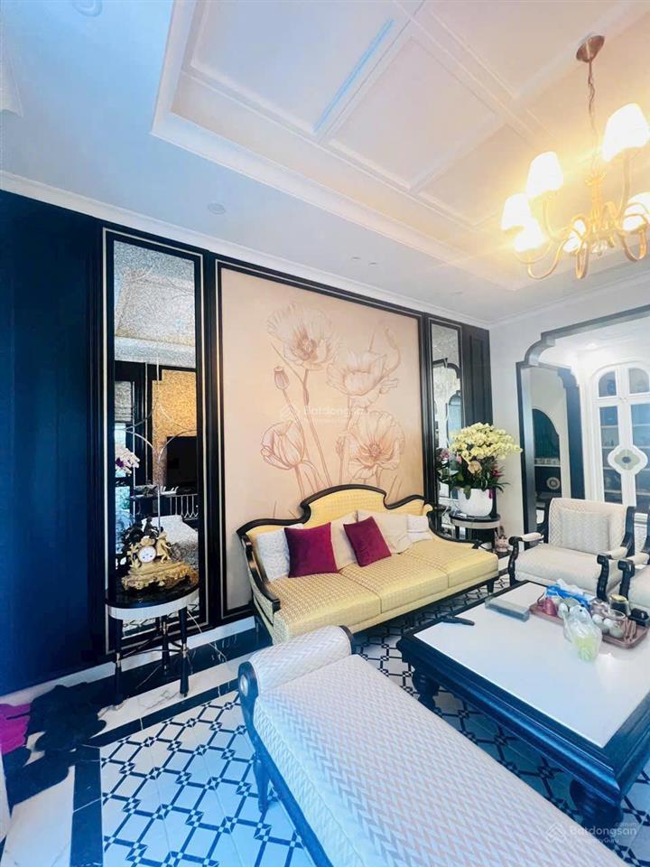 Bán biệt thự thảo điền  đường nguyễn văn hưởng, quận 2 dt10x20cn200m2