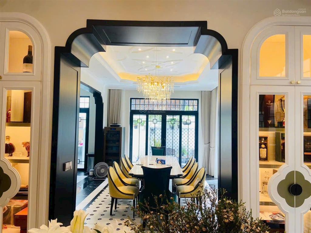 Bán biệt thự thảo điền  đường nguyễn văn hưởng, quận 2 dt10x20cn200m2