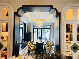 Bán biệt thự thảo điền  đường nguyễn văn hưởng, quận 2 dt10x20cn200m2