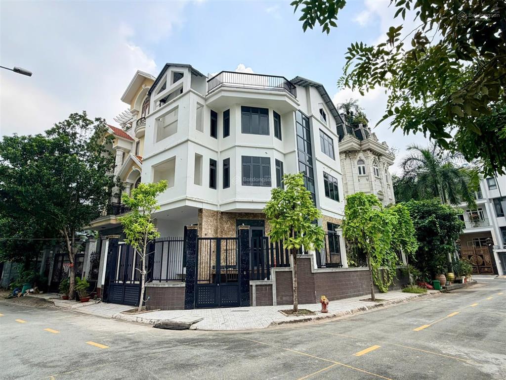 Bán nhà căn góc 2 mặt tiền khu compound thủ đức house an khánh, quận 2 dt 2x16cn 161,7m2