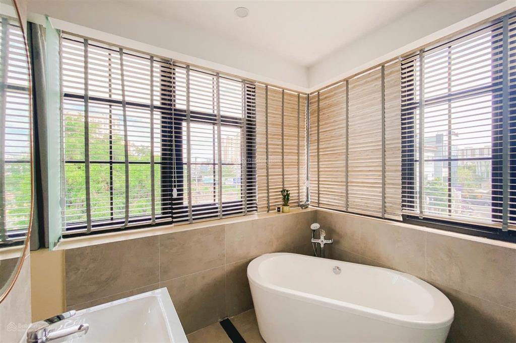 Toà căn hộ dịch vụ cao cấp dòng tiền hơn 100 triệu/tháng dt 8x20 cn 160m²