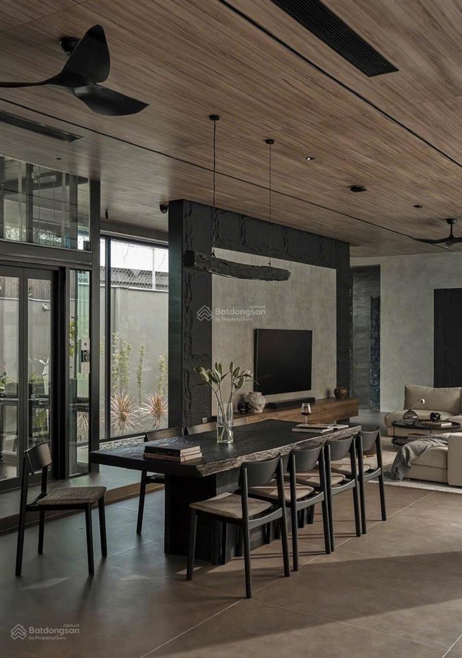 Chủ ngộp cần bán gấp villa quận 2  dt 28x32 cn 982m2 kc 3 tầng sân vườn hồ bơi  giá chỉ 68 tỷ