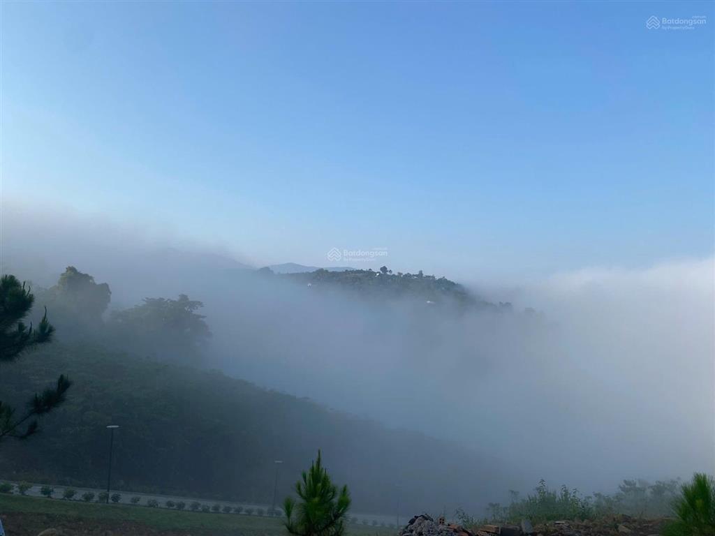 Bán lô đất view săn mây bảo lộc. đã có cư dân hiện hữu, bám suối tự nhiên. tiện ích đầy đủ