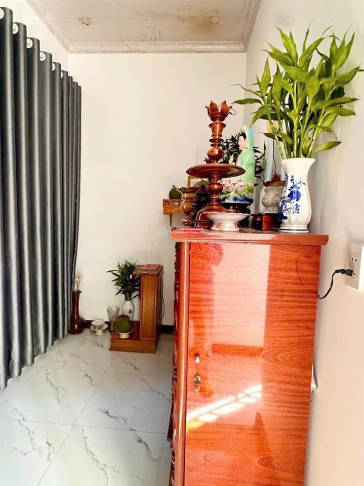 Bán nhanh nhà hẻm oto đường bùi minh trực  q8  hcm