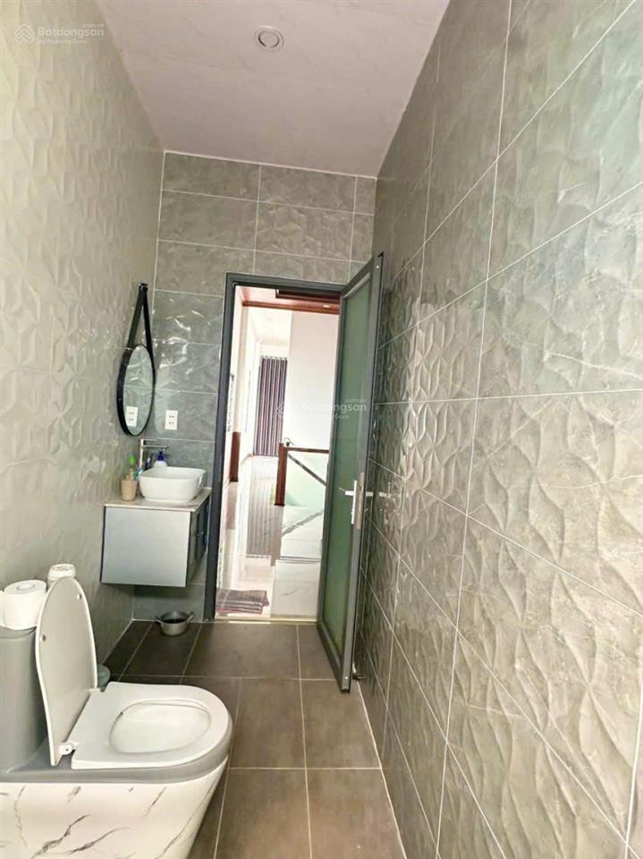 Bán nhanh nhà hẻm oto đường bùi minh trực  q8  hcm