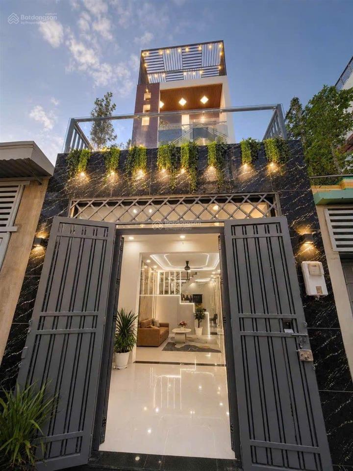 Nhà đẹp 3 tầng  nội thất cao cấp nguyễn thị búp  sát hiệp thành city