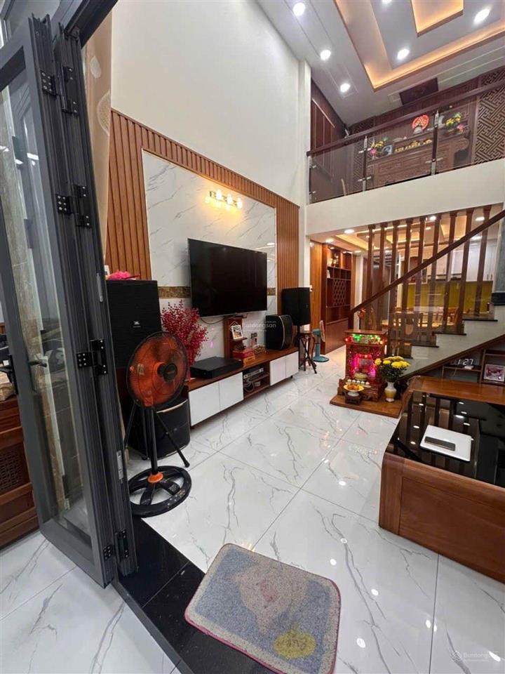4,2m x 20m  nguyễn văn quá  gần galaxy  sát gò vấp