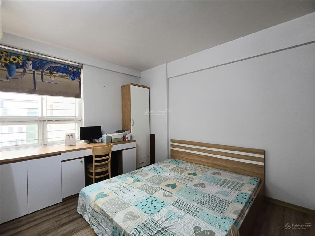 Bán căn 2 ngủ 63m2 tòa ct2tp linh đàm giá 4,9 tỷ sổ đỏ chính chủ full nội thất