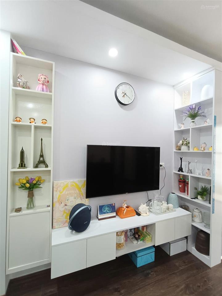 Bán căn 2 ngủ 63m2 tòa ct2tp linh đàm giá 4,9 tỷ sổ đỏ chính chủ full nội thất