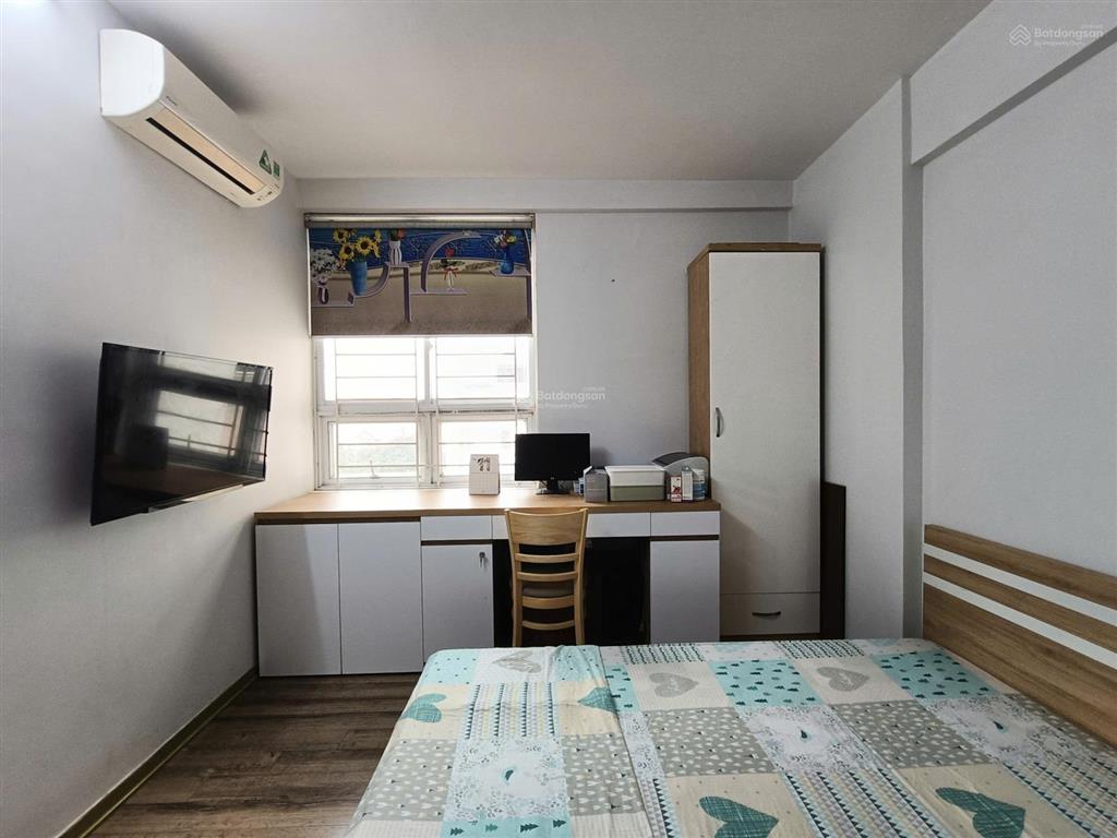 Bán căn 2 ngủ 63m2 tòa ct2tp linh đàm giá 4,9 tỷ sổ đỏ chính chủ full nội thất