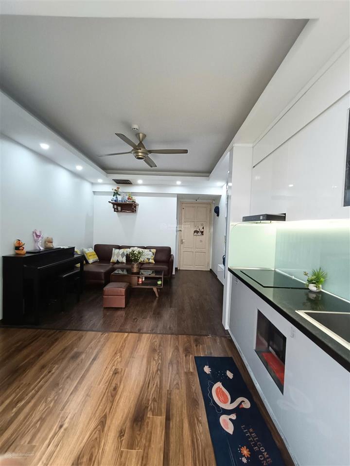 Bán căn 2 ngủ 63m2 tòa ct2tp linh đàm giá 4,9 tỷ sổ đỏ chính chủ full nội thất