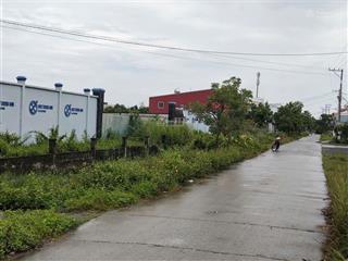 Đất tân bửu diện tích 4873m2 có 400m2 thổ cư. đất hướng đông mặt bằng hàng rào có sẵn