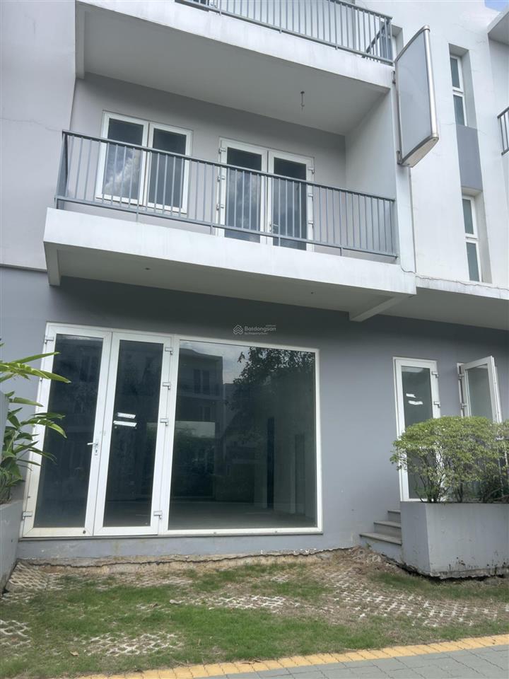 Bán nhanh shophouse chủ đi nước ngoài gấp chỉ 7,x tỷ