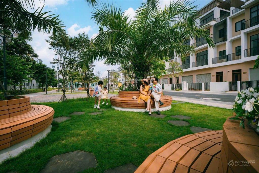 Hàng hiếm, nhà phố 4 tầng chỉ 4,8 tỷ (full). diện tích 108 m2, cách phú mỹ hưng 20 phút di chuyển.