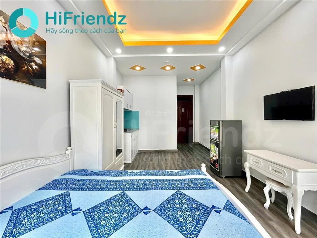 Cho thuê căn hộ studio ban công lớnfull ntthang máyfree xekhông chung chủ gần cầu ông lãnh