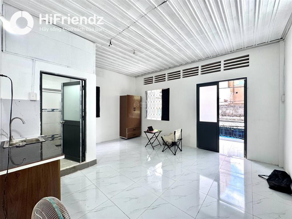 Cho thuê căn hộ studio ban công sân vườnnt cơ bảnhẻm xe hơifree xe sát bên đh bách khoa