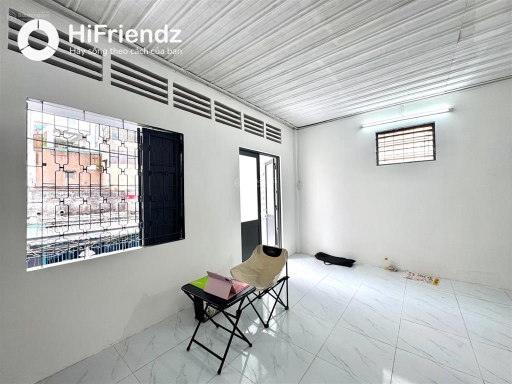 Cho thuê căn hộ studio ban công sân vườnnt cơ bảnhẻm xe hơifree xe sát bên đh bách khoa
