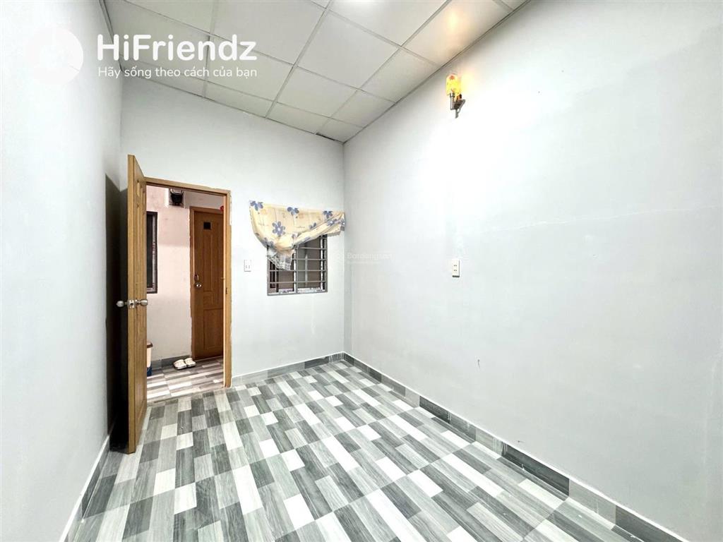 Cho thuê studio ban công, cửa sổ, thang máy, tách bếp, bv 24/7, hẻm xe hơi, hầm xe rộng gần ueh csb