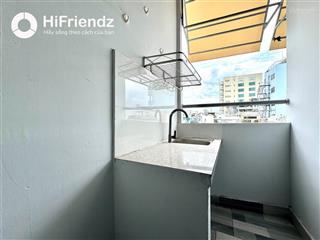 Cho thuê studio ban công, cửa sổ, thang máy, tách bếp, bv 24/7, hẻm xe hơi, hầm xe rộng gần ueh csb