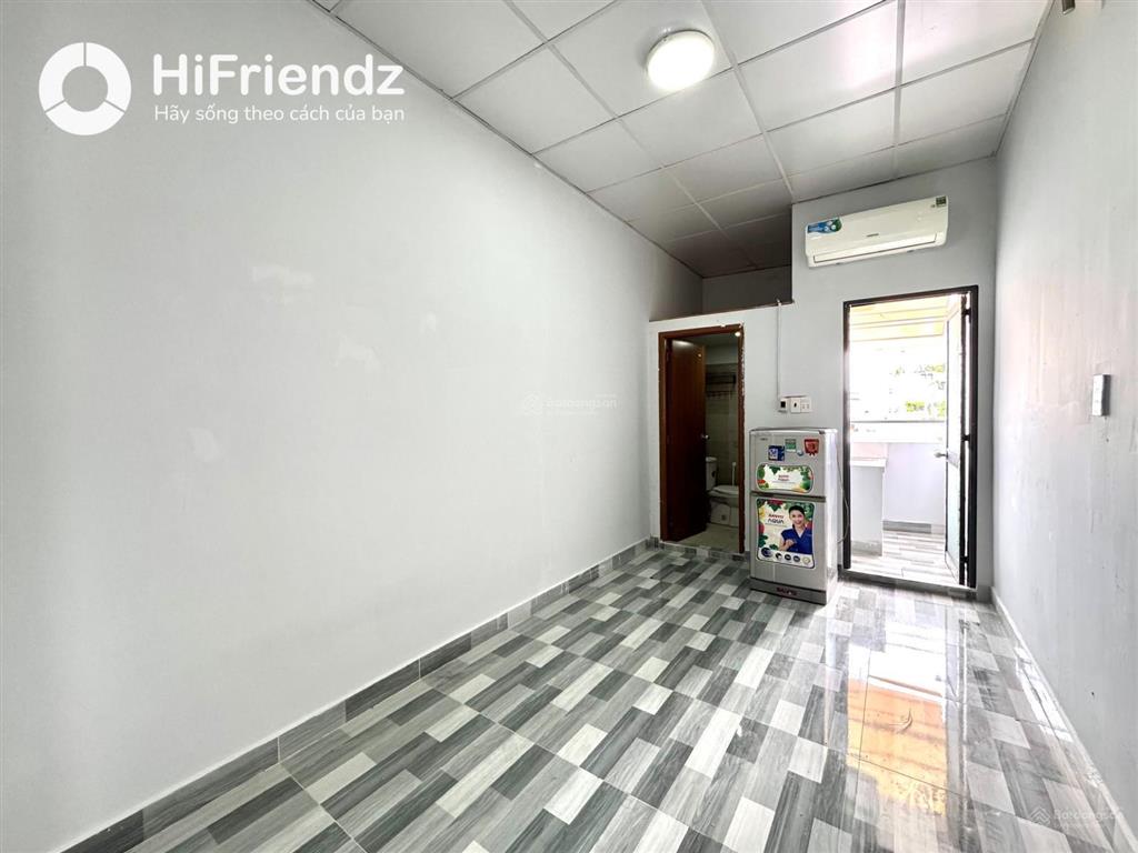 Cho thuê studio ban công, cửa sổ, thang máy, tách bếp, bv 24/7, hẻm xe hơi, hầm xe rộng gần ueh csb