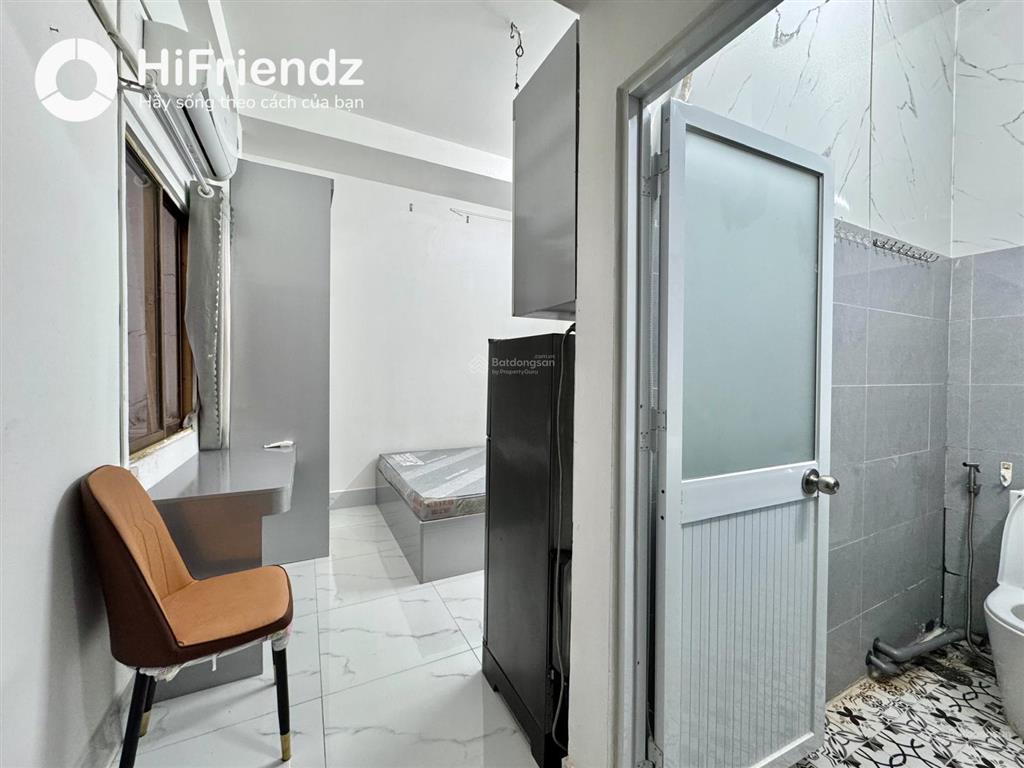 Cho thuê studio cửa sổ lớn, full nt, hẻm xe hơi, không chung chủ sát bên đh hoa sen