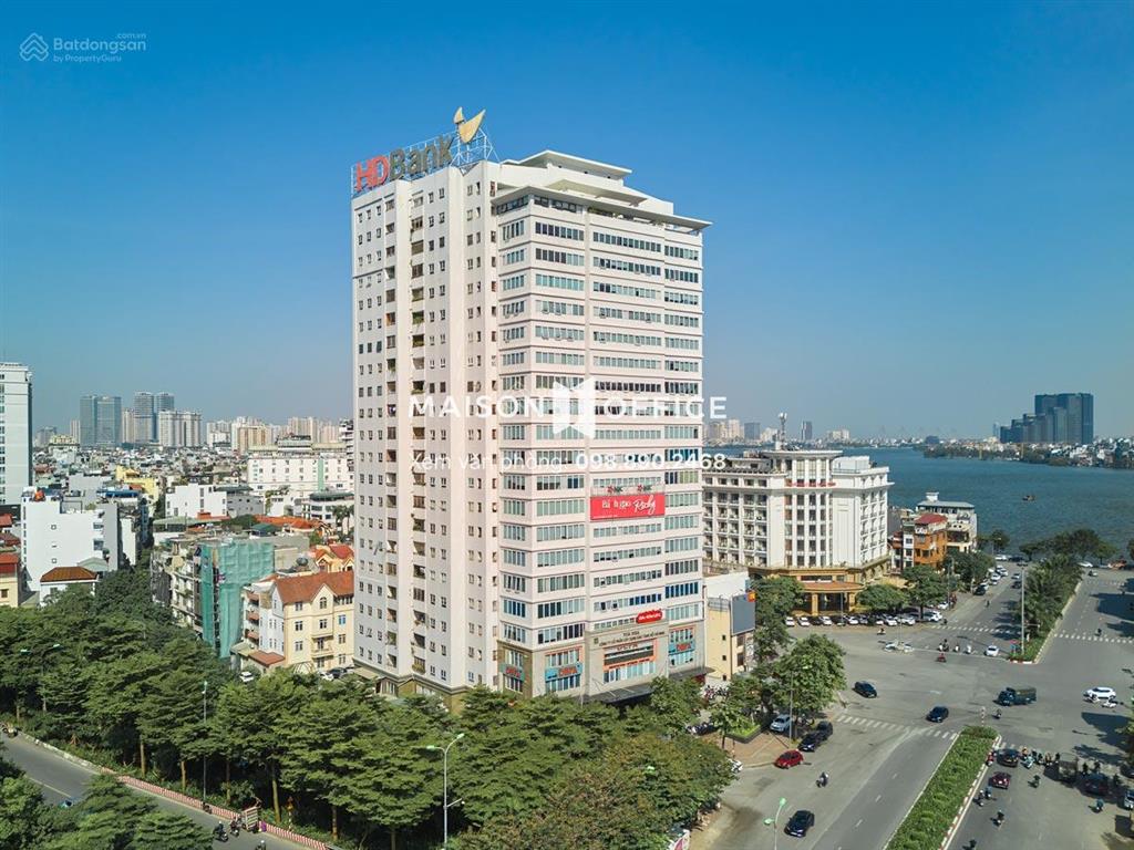 Chính chủ cần bán gấp chung cư 249a thụy khuê 150 m2 view hồ tây đủ đồ tầng trung