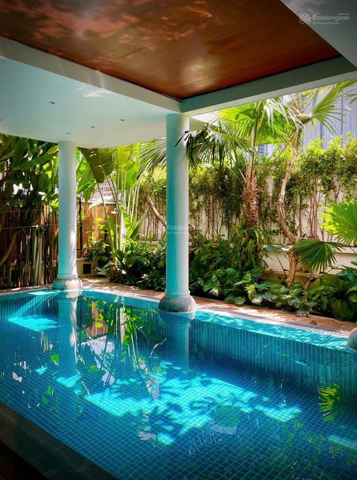 Khan hiếm,cần bán biệt thự mặt tiền đường nguyễn văn hưởng thảo điền quận 2.dt15x20,5m2 giá 99 tỷ.