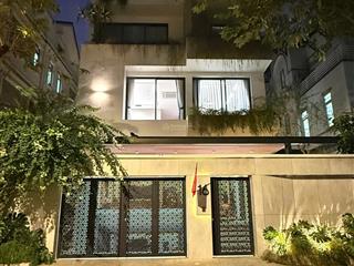 Nhà siêu đẹp! chủ cần bán biệt thự kdc ven sông đường số 17 tân hưng quận 7. dt 12x18m giá 60 tỷ