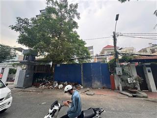 Chủ cần bán khuôn đất lớn giá rẻ đường mt hoà hưng p12 quận 10. dt 13,2x25m giá 56 tỷ