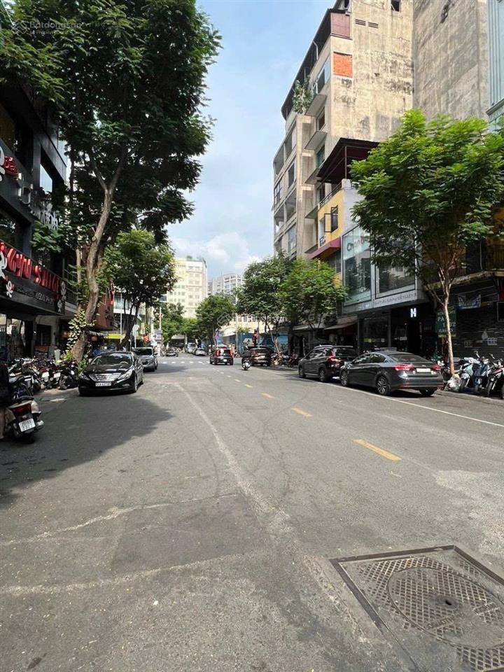 Độc quyền khan hiếm!chủ cần bán nhà goc mặt tiền đường đông du p.bến nghé quận 1.dt4x13m giá 69 tỷ