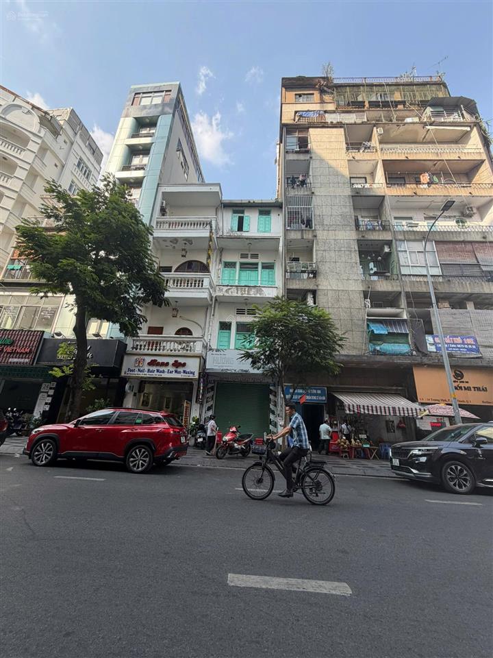 Siêu phẩm khan hiếm ngay chợ bến thành!dt4x20m giá 64 tỷ.mặt tiền đường trương định p.bt quận 1.