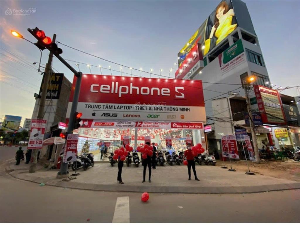 Vị trí vàng! bán nhà 2mt ngay vòng xoay phạm văn đồng và lê quang định p1 gò vấp.dt12x19m 69 tỷ.