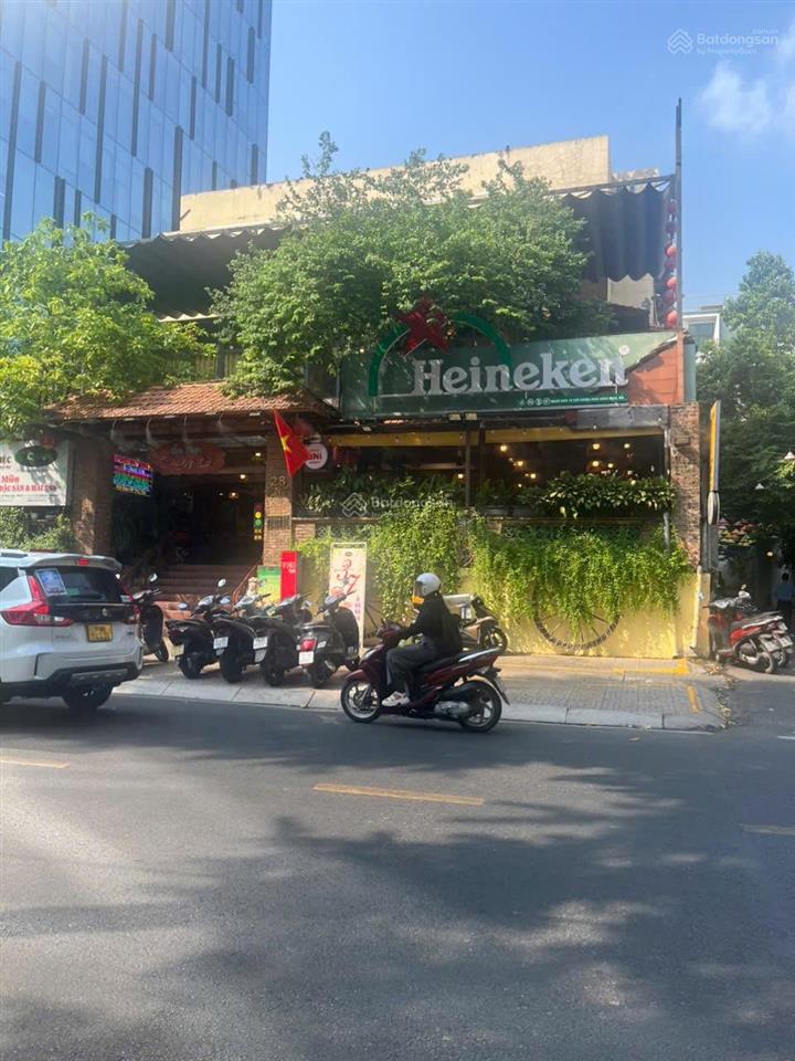 Siêu phẩm cần bán gấp giá tốt,chủ cần bán nhà mt đường phạm ngọc thạch quận 3.dt9x20m giá 250 tỷ