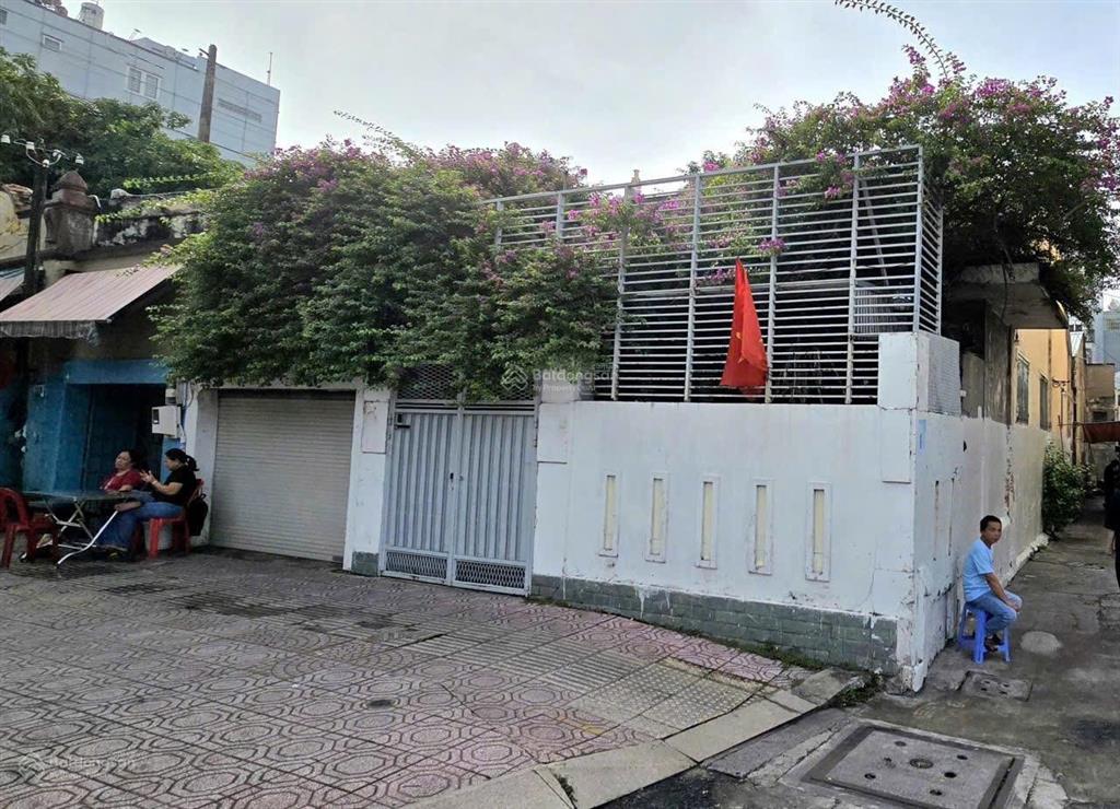 Chủ cần bán toà nhà góc 2 mặt tiền view sông đường bến vân đồn p5 quận 4.dt9x32m2 giá 139 tỷ