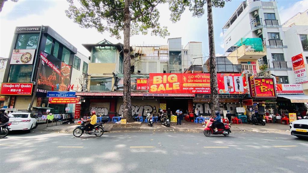 Cần bán khuôn đất lớn xây cao tầng góc 2 mặt tiền đường nguyễn trãi quận 5.dt20x30,8m giá 425 tỷ