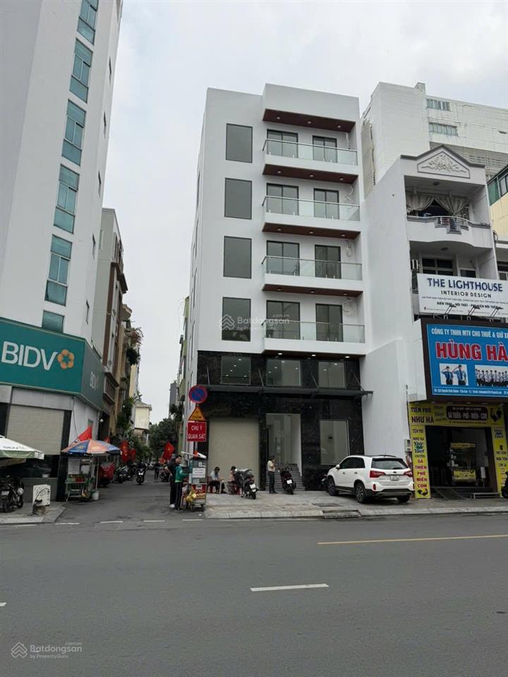 Chủ thiện chí bán toà nhà mặt tiền đường nguyễn bỉnh khiêm tân định hcm. dt 8,5x18,5m giá 160 tỷ