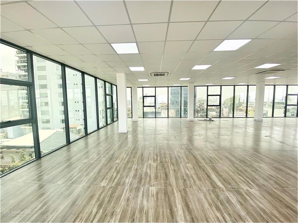 Thiện chí bán tòa nhà building mới đẹp đường nguyễn huy tưởng p6 bình thạnh. dt 12,5x19m giá 90 tỷ