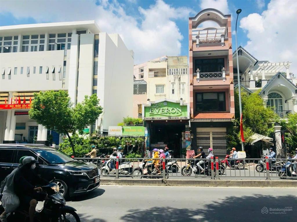Ngộp bank! chủ cần bán nhà giá rẻ mặt tiền đường khánh hội p3 quận 4.dt8,5x20m giá 50 tỷ.