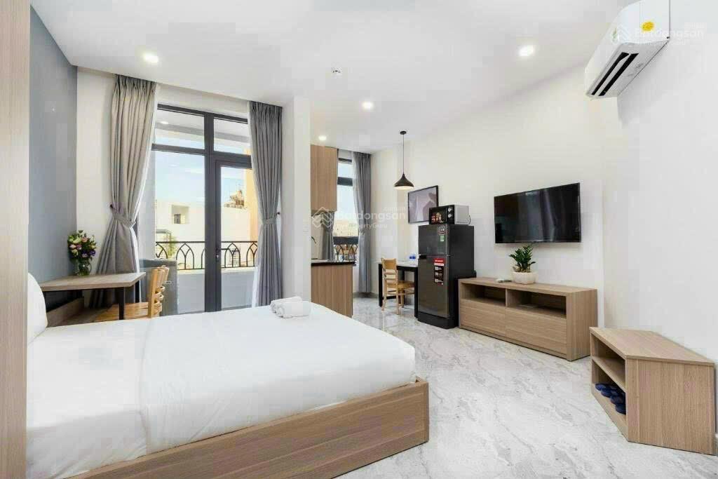 Siêu dòng tiền cao,chủ cần bán nhà mặt tiền đường trần khắc chân phú nhuận.dt12,9x20m giá 115 tỷ.