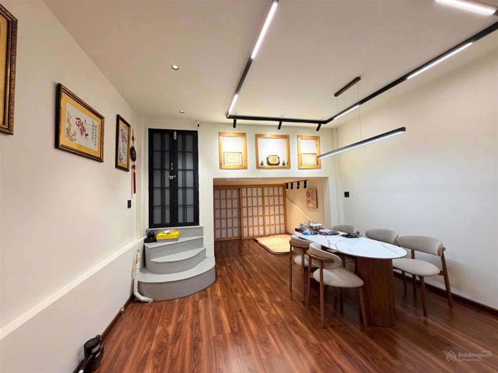 Chủ thiện chí bán nhà mặt tiền đường đinh tiên hoàng p. tân định quận 1. dt 4x20m. giá hạ về 26 tỷ
