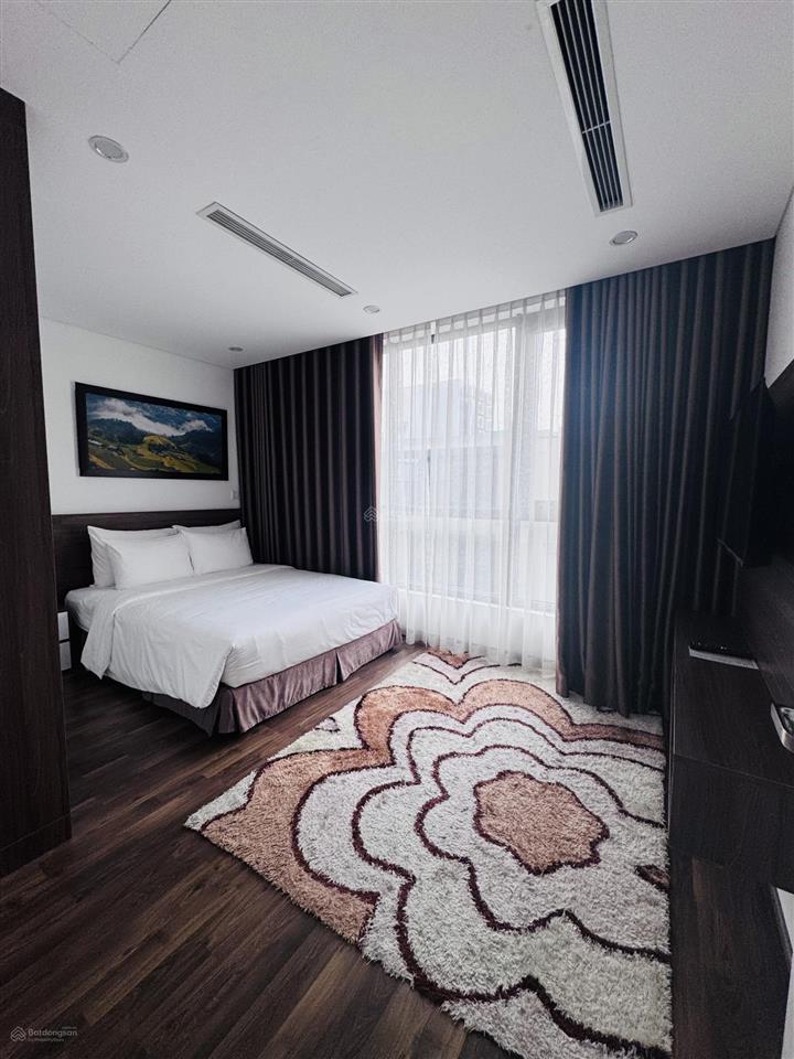 Cho thuê quỹ căn trung tâm đống đa full nội thất khách sạn