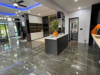 Cho thuê biệt thự tại vsip. nhà mới, nội thất đẹp. giá 28tr/th