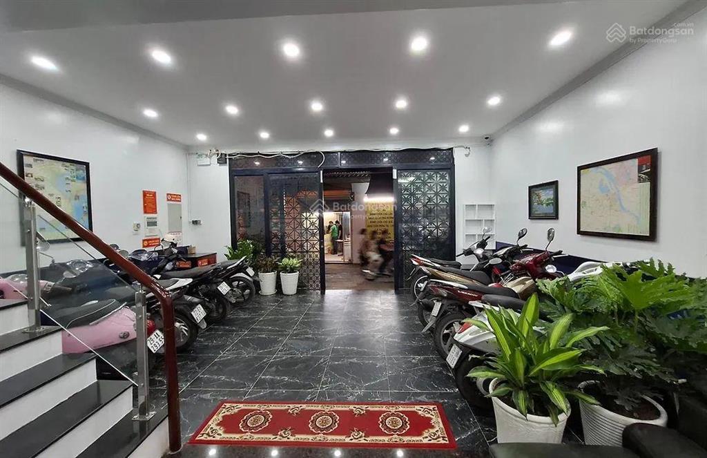 Cho thuê tòa nhà 9 tầng tại 2 ngõ 39 đình thôn, khu vực người hàn sầm uất
