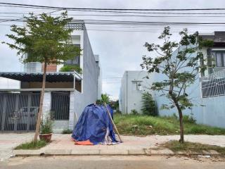 Đất ngợp  bán gấp lô đất gần trung tâm chợ bến cát, cặp ql13. sổ sẵn, 100% thổ cư