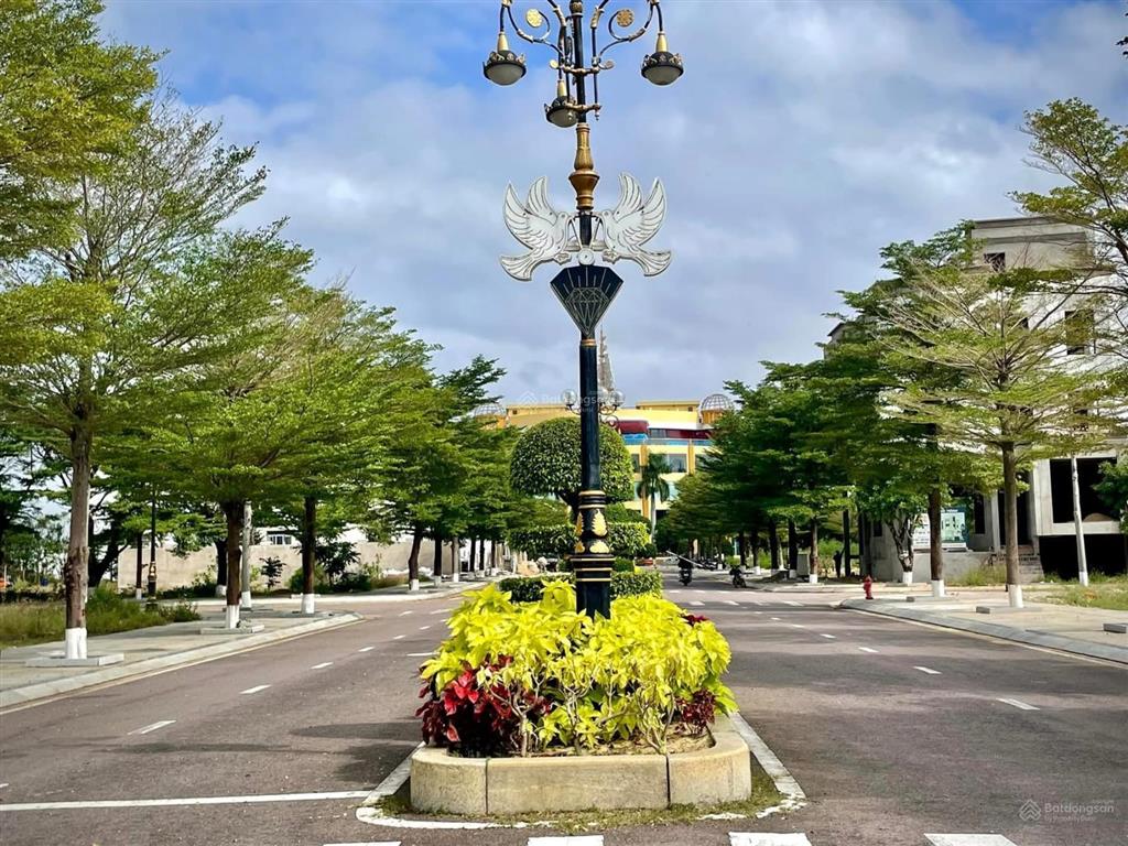 Bán 1 lô đất bt đẹp, nhiều tiện ích tại khu biệt thự đại phú gia, giá thỏa thuận, 412m2