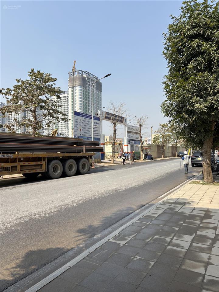 Shop trục khách khổng lồ cạnh 15 tòa 27 tầng (~40k cư dân), san hô 24 120m², giá 25,9 tỷ